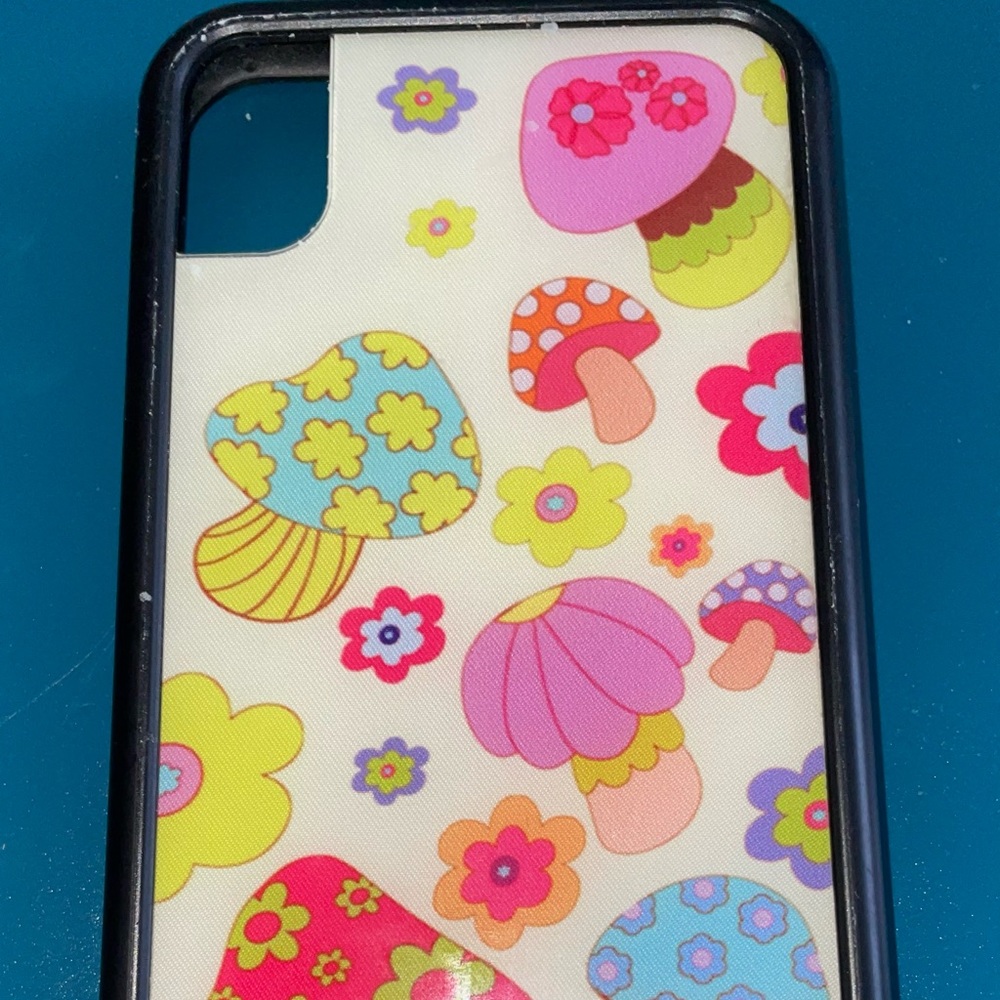 Wildflower Groovy Shroom Case